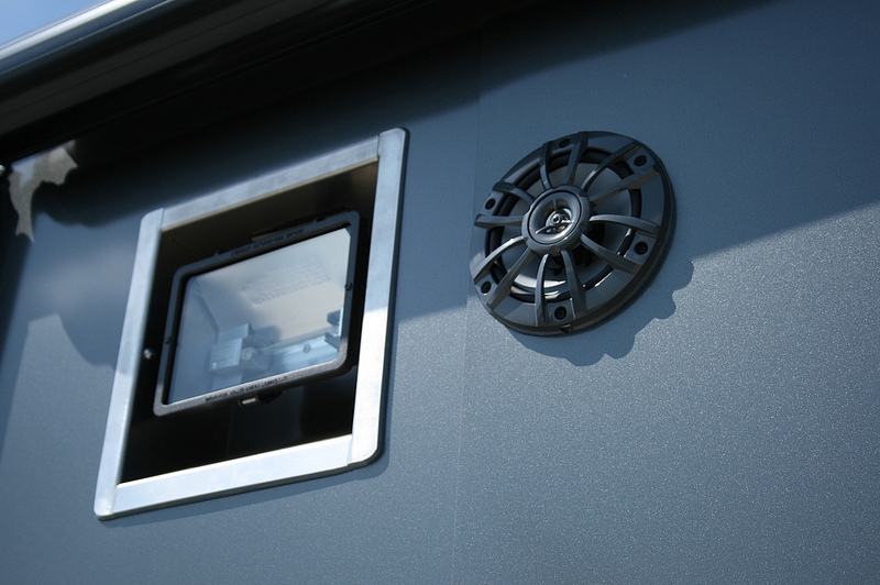 609_custom_image_4-sca44-1000