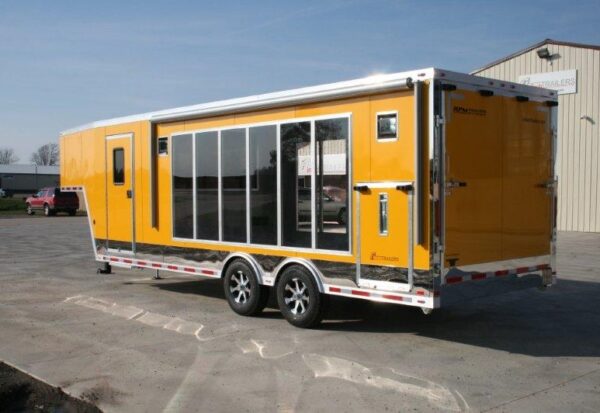 30′ Custom Clear Trailer