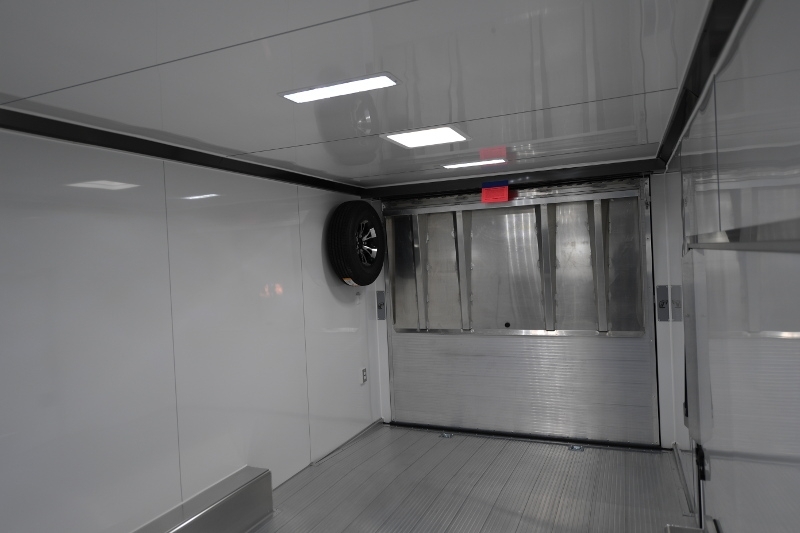 24 ft. inTech Aluminum TRailer with Full Access Escape Door 14-sca54-1000