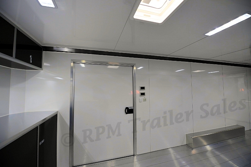 24 ft. inTech Aluminum TRailer with Full Access Escape Door 16-sca56-1000
