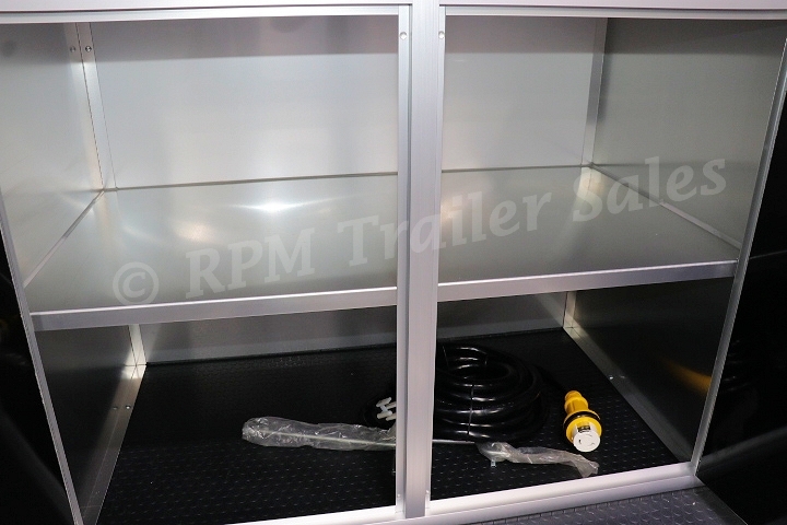 26ft. Aluminum Race Trailer with Bathroom Package 17-sca52-1000