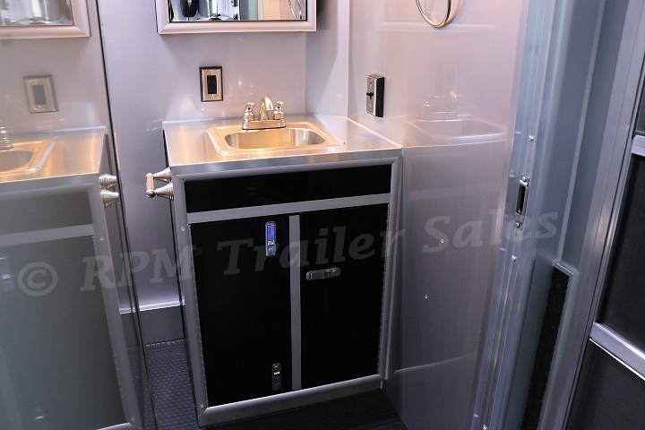 26ft. Aluminum Race Trailer with Bathroom Package 20-sca55-1000