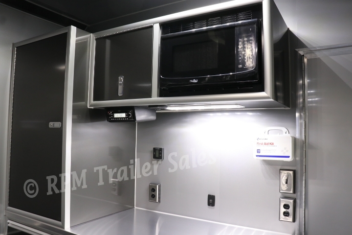 28 ft Aluminum Race Car Trailer with Bathroom Package 19-sca50-1000