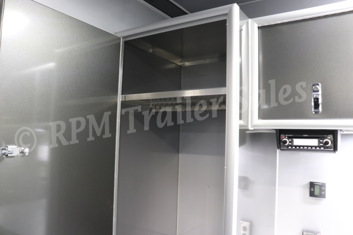 28 ft Aluminum Race Car Trailer with Bathroom Package 20-sca52-1000