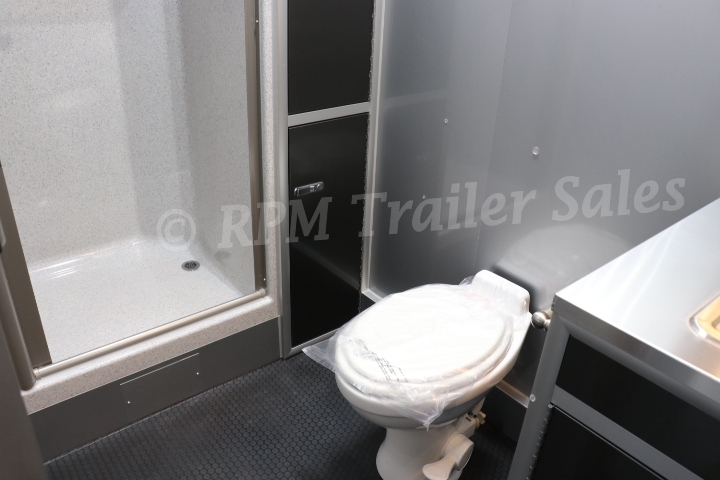 28 ft Aluminum Race Car Trailer with Bathroom Package 31-sca56-1000