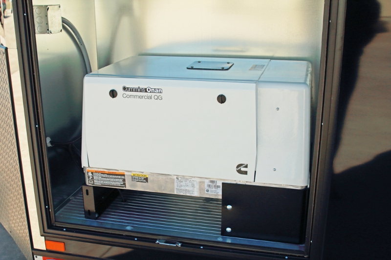 30_customaluminum_11805_06