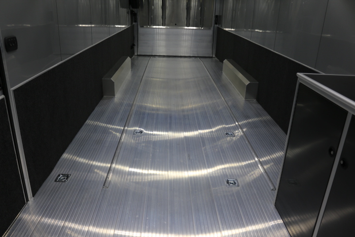 40′ Aluminum Goosenck Trailer 8